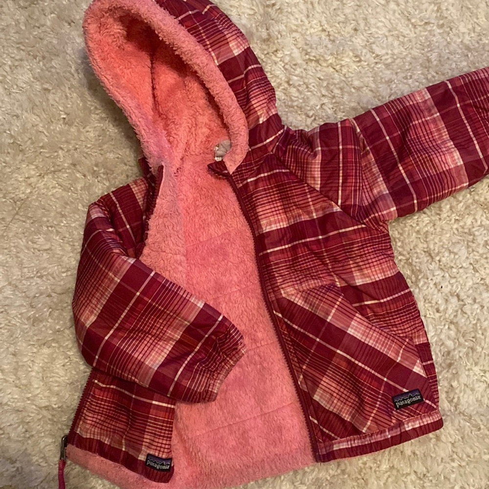 2T Patagonia reversible jacket! Pink fleece & plaid. Good,well-loved condition.